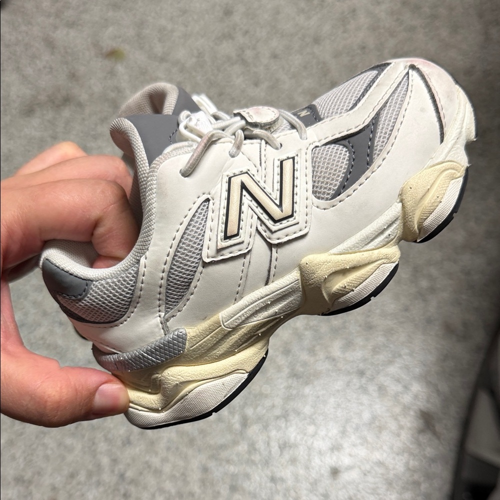 Toddler New Balance 9060 Size 8 Wide